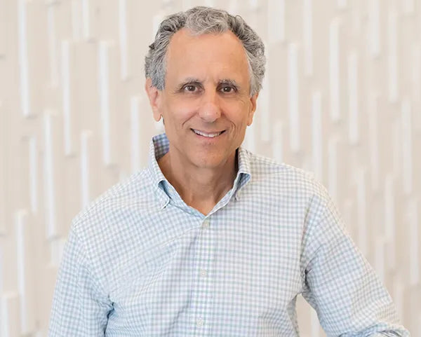 PETER SPIEGEL(Founder and Co-CEO)